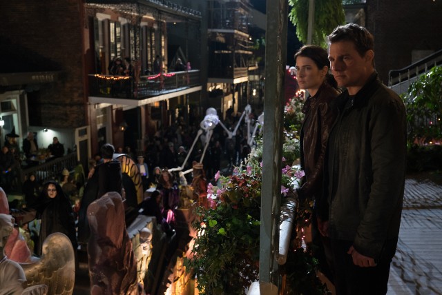 Susan Turner (Cobie Smulders) and Jack Reacher (Tom Cruise) hit New Orleans in a sequel I prefer to call "A Jack Reacher Halloween."