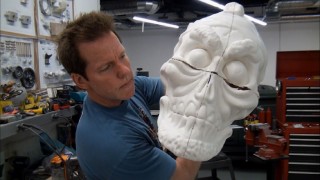 Jeff Dunham constructs the head of Achmed for The Achmedmobile of the special's cold opening.