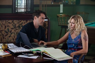 In Carlinville, Indiana, Hank (Robert Downey Jr.) reconnects with Samantha (Vera Farmiga), the high school sweetheart with whom he may have a daughter.