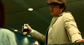 Actor Takeshi Sakurai (Masato Sakai) uses the various costumes and IDs in his new home to become a master of disguise.