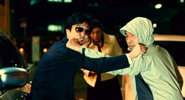 Takeshi (Masato Sakai) and Kondo (Teruyuki Kagawa) get caught in a deception in the Japanese comedy "Key of Life."