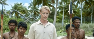 Thor Heyerdahl (Pl Sverre Hagen) instructs the natives not to smile as his wife takes their photograph in 1937 Fatu Hiva.