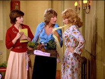 When courtesy does nothing for their sales, Laverne and Shirley simply try selling by force.