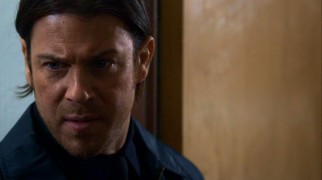 Elliot (Christian Kane) takes issue with an abusive father - oh, fisticuffs, here we come! Like every other episode to date, this one comes equipped with audio commentary.