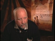 A goateed Richard Dreyfuss appears to be out of his gourd, discussing Ellis Island, Napoleon, and his unused tagline in this arresting bonus interview.