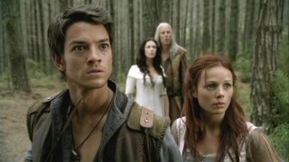 After rescuing Jennsen (Brooke Williams) from Denna and the other Mord Sith, Richard (Craig Horner) refuses to let his guard down when a stranger approaches them in the woods.