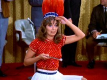 Myrna (Penny Marshall) isn't entirely at ease performing live in front of a studio audience. Perhaps playing against a tightly-wound brunette will bring her at ease.