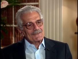 A not yet 70-year-old Omar Sharif is among the more prominent subjects of the hour-long 2000 making-of documentary.
