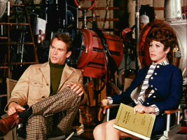 Dean Jones and Michele Lee give an interview in the 1960s.