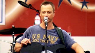 Gary Sinise and the Lt. Dan Band rock out for the brave men and women in uniform.