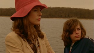 Margot (Nicole Kidman) and her pubescent son Claude (Zane Pais) travel by boat to their betrothed relative's Long Island house.