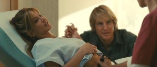 Jennifer (Jennifer Aniston) and John (Owen Wilson) anxiously wait to see their first child via sonogram.