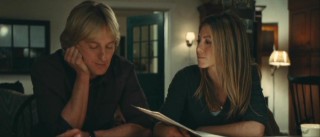 John (Owen Wilson) and Jennifer (Jennifer Aniston) reflect back on their life through his archived newspaper columns.