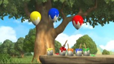 Interactive Play has the viewer match the paint can with the right unfinished balloon.