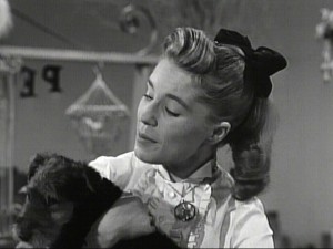 Darlene craves attention in this musical "Pet Shop" sketch.