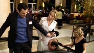 Phil and Claire's exciting Valentine's Day plans come undone when her trenchcoat (the only thing she's wearing) gets caught in the hotel escalator.
