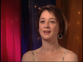 Moira Kelly discusses her role as Karen Roe on "One Tree Hill" on the series' Complete First Season DVD.