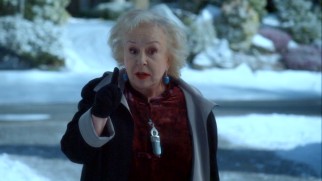 Don't mess with the big dog, Mrs. Merkle (Doris Roberts) advises the twins, after catching their thrown snowballs and getting even.