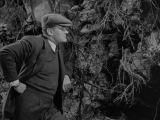 Never trust a man with a monocle. George Sanders adds to his rogues' gallery as relentless Nazi Major Quive-Smith.