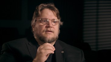 Director Guillermo Del Toro sings the praises of Hitchcock's original The Man Who Knew Too Much in this new video interview.