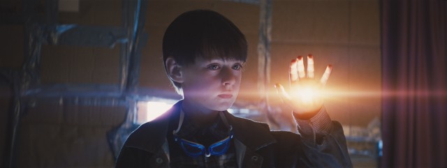 Alton Meyer (Jaeden Lieberher) can make blinding light with his eyes and hands.
