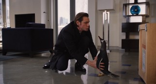 Persuasive New York City businessman Tom Popper (Jim Carrey) is not prepared to take care of one penguin, let alone six.