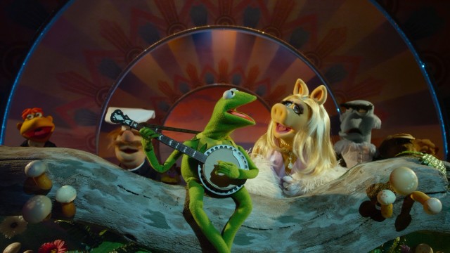 Just like old times. Kermit the Frog is joined by Miss Piggy and the entire gang for a still-enchanting performance of "Rainbow Connection."