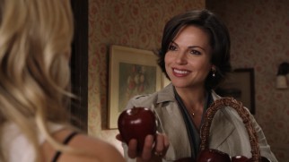 Regina Mills (Lana Parrilla) is Storybrooke's conniving mayor and the Evil Queen behind the town's curse.