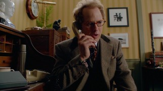 Henry's therapist Archie Hopper (Raphael Sbarge), whom he identifies as Jiminy Cricket, gets a troubling ultimatum from Regina in "That Still Small Voice."