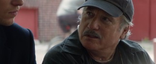 Liam Hemsworth bears virtually no resemblance to Richard Dreyfuss, who plays his sickly father Frank.