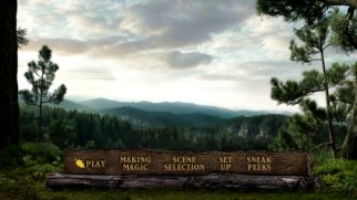 Elliot comes and goes on the Pete's Dragon main menu.