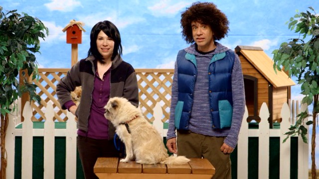 Trish (Carrie Brownstein) and Jamie (Fred Armisen) encourage pet adoption all season long to minimal amusement.