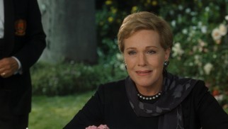 The graceful Queen Clarisse Renaldi (Julie Andrews) surprises Mia with a revelation of her bloodline.