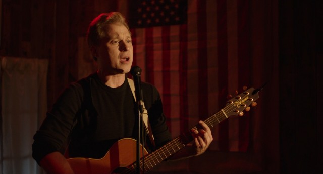 Henry Phillips's musical comedy may make him a troubadour extraordinaire, but one still trying to find a following in "Punching Henry."