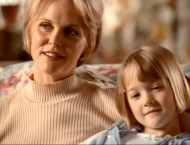 This '90s mom and her '90s daughter watch a '90s VHS release of The Sound of Music in this '90s home video ad.