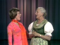 Julie Andrews and the real Maria von Trapp engage in a yodeling session for Andrews' 1970s variety show.