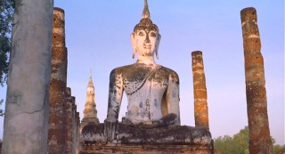 The sun also rises...on Buddha.