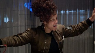 Alicia Keys finds the sound of "Back to Life" in the studio.
