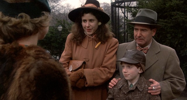 Young Joe (Seth Green) and his parents (Julie Kavner and Michael Tucker) are starstruck at the sight of one of radio's Whiz Kids at a zoo.