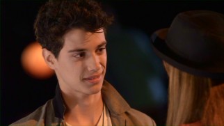 Tara's longtime crush, aspiring musician Gavin Morgan (Adam DiMarco) is a totally decent young man, I must say.