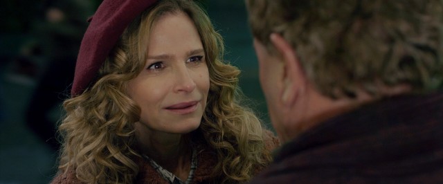 Kyra Sedgwick as an ex-con arsonist? Not buying it!