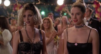 Senior prom was not the most joyous occasion for Michele (Lisa Kudrow) and Romy (Mira Sorvino).