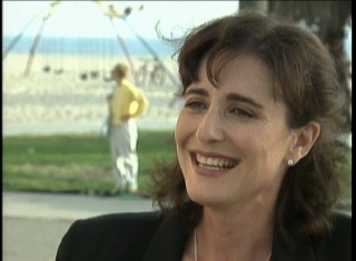Playwright/screenwriter Robin Schiff, creator of Romy and Michele, speaks in the making-of featurette.