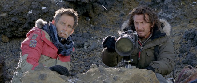 Walter Mitty (Ben Stiller) treks to the far corners of the Earth to find the famed photographer Sean O'Connell (Sean Penn).