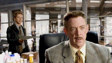 The Spider-Man 3 Blu-ray menu tour makes a stop at the Daily Bugle, pausing on Eddie Brock and J. Jonah Jameson.