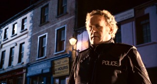 Inspector Weller (Colm Meaney) is ready to negotiate.