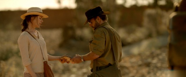 As they search the desert for any signs of the missing children, Catherine Parker (Nicole Kidman) gives Detective David Rae (Hugo Weaving) her daughter's diary.