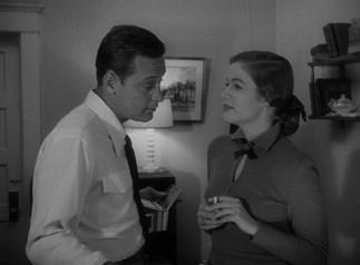 At nights, Joe (William Holden) begins sneaking off to work on a screenplay with Betty Schaefer (Nancy Olson).