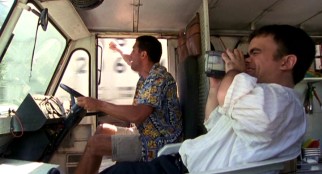 Joe (Bobby Cannavale) and Fin (Peter Dinklage) try their hands at train chasing with a new camera and Joe's truck.