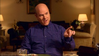Larry Miller is the one actor from the 1999 film to reprise his role for TV as lesson-dispensing gynecologist dad Walter Stratford.